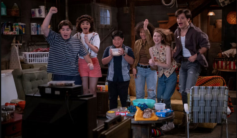 El tráiler de «That 90s Show» da la bienvenida a una nueva pandilla en el sótano de los Forman