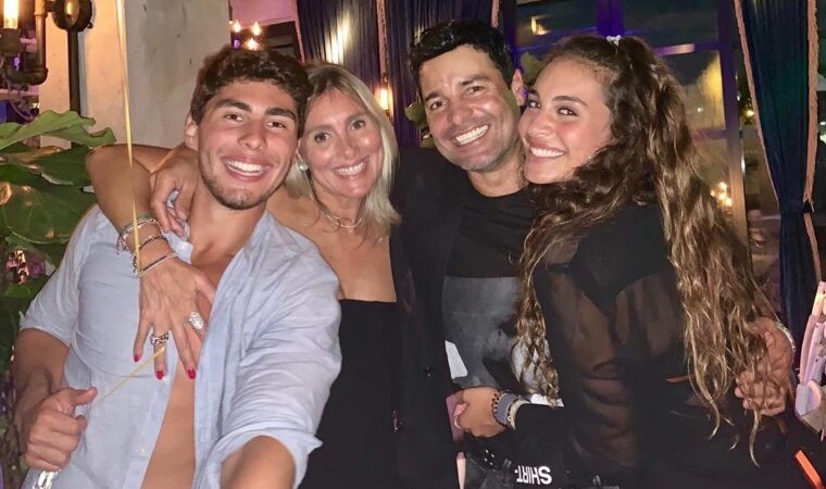 Con honores: La hija de Chayanne se graduó de la Escuela de Música Frost