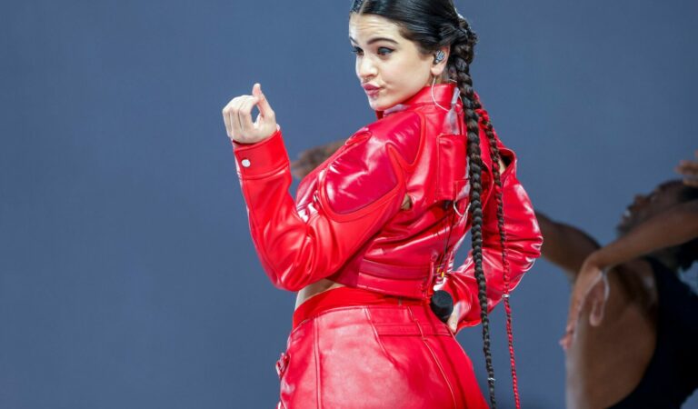 «Es un ritmo innovador»: Rosalía inició este 2023 con un exitoso estreno
