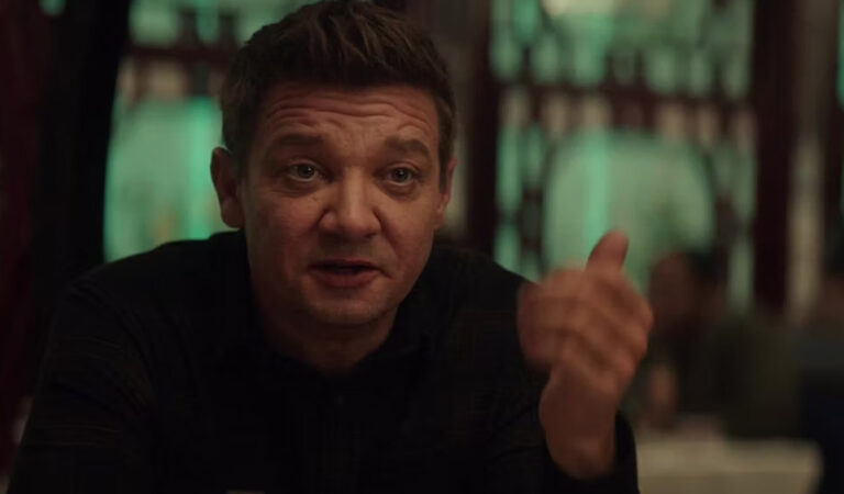 Jeremy Renner regresa al hospital donde fue atendido tras su accidente con una quitanieves