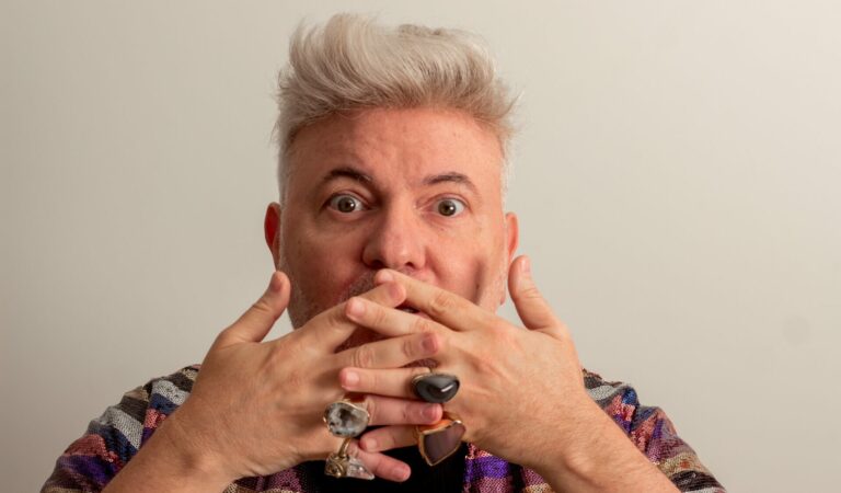 El stand-up del Dr Gabriel Obayí ¿Dónde estás Carlos?