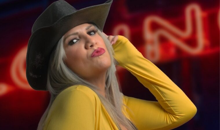 Le salió «Caro»: Al ritimo mexicano, Kelmary le canta al amor