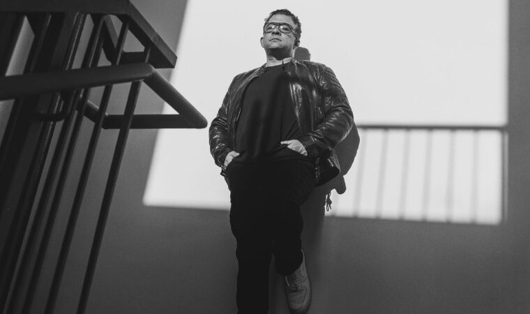 “Me Escapé”: El nuevo tema de Leal en colaboración con SanLuis