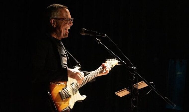 En Caracas: Pedro Castillo le dará la bienvenida a Hombres G