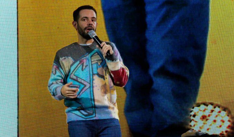 Chris Andrade en Caracas, ¡SI LO HAGAN!