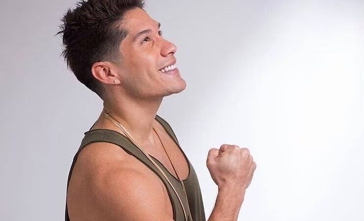 Listo para retomar su carrera: Chyno Miranda le volvió a cantar a sus seguidores