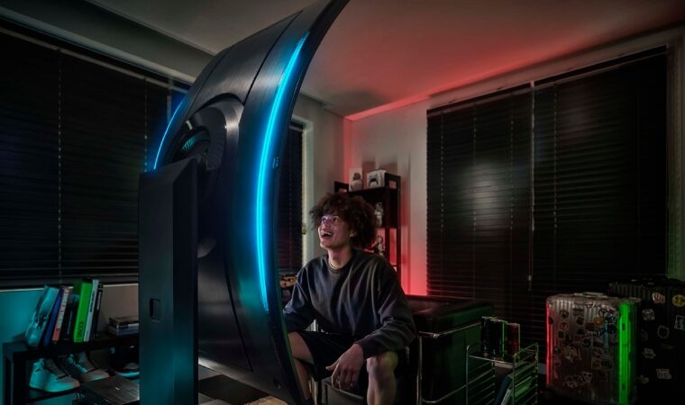 Gamers y fanáticos del entretenimiento pueden llevar su experiencia a otro nivel con Odyssey Ark 2023