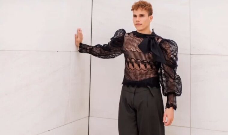 ¡El influyente Carlos Sánchez triunfa en España!