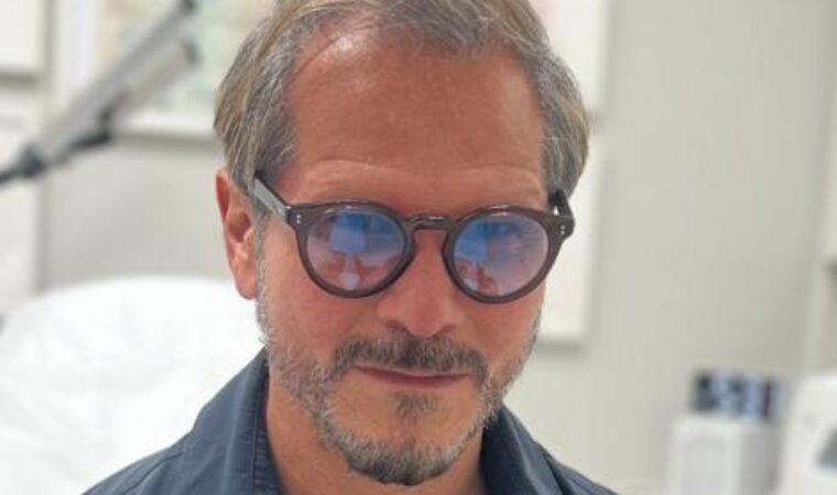 A través del arte y la motivación, el Dr. Italo Genesi se posiciona en el mundo de la medicina estética