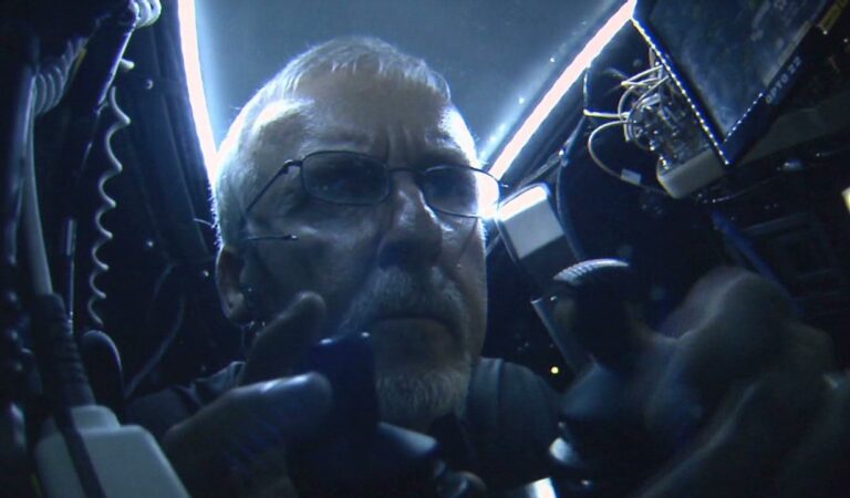 James Cameron rompe el silencio sobre el submarino Titan: «Similar a la tragedia del propio Titanic»