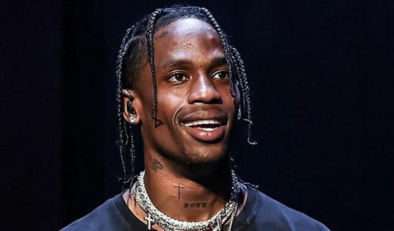 ¡Libre de cargos! Travis Scott sale ileso tras las muertes que dejó el Festival Astroworld en 2021