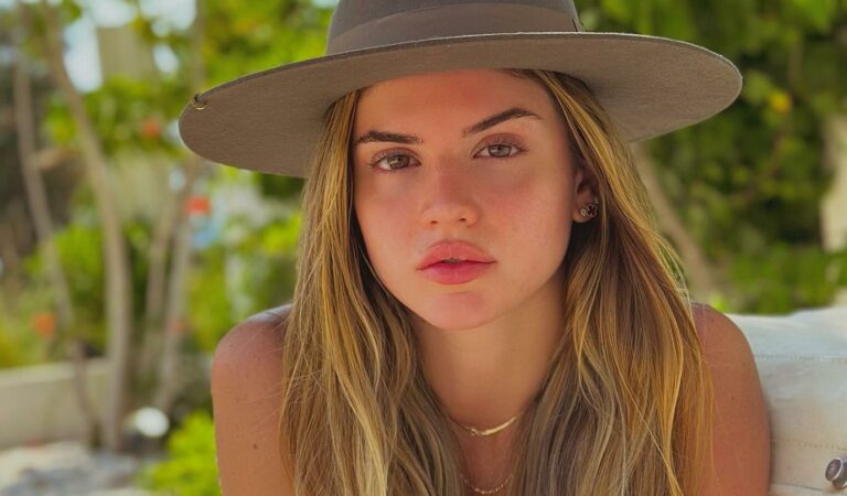 Las sensuales fotos de la nueva «moto mami» de Rauw Alejandro