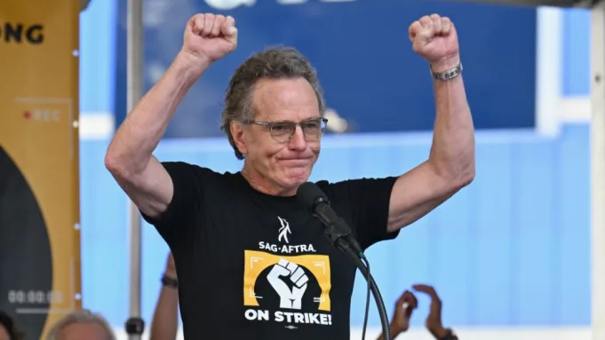 Bryan Cranston le dice a Bob Iger: «la IA no nos quitará el trabajo»