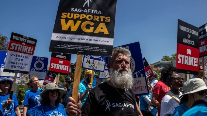 SAG-AFTRA y los estudios volverán a negociar este miércoles