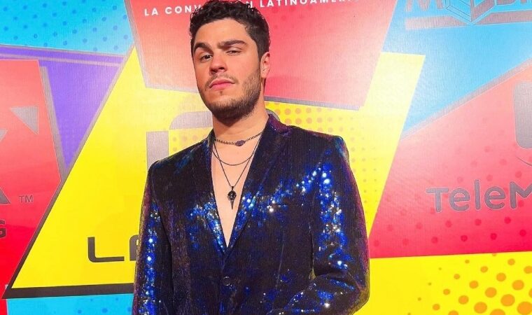 En los Premios Íconos reconocieron la labor del venezolano Konrad Montero 