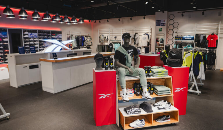 Con nuevo concepto: Reebok reconquista a Caracas con una tienda renovada