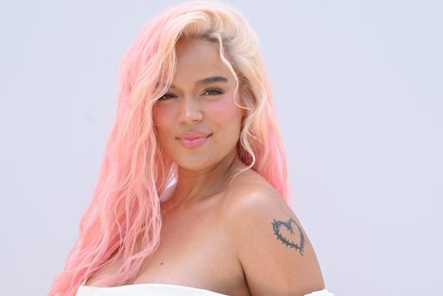 La tonificada silueta de Karol G sigue dando de qué hablar