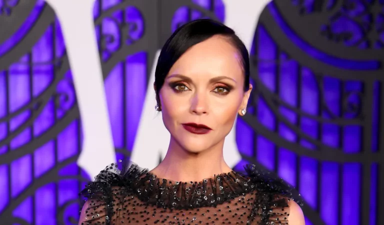 Christina Ricci enfatiza la importancia de creer a las víctimas: «Desacreditar a los abusados es un crimen