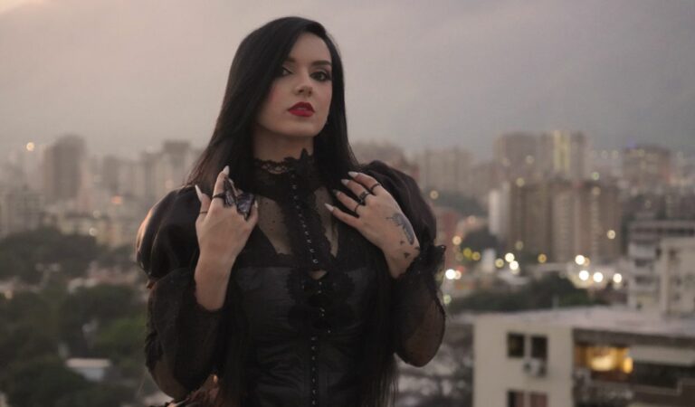 Airen se prepara para su nuevo éxito musical «Mariposas Negras»