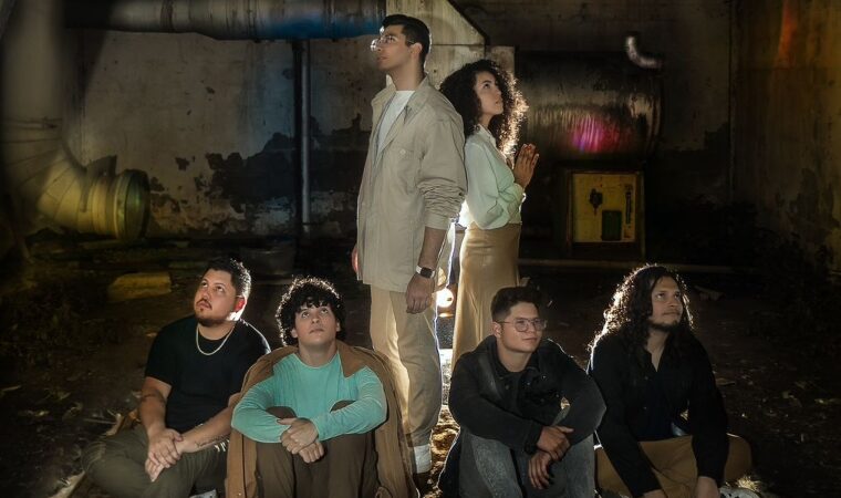 Para quienes viven perdidos en un limbo: Apái Timpe y Mota fusionan talentos en «Fantasmas» 