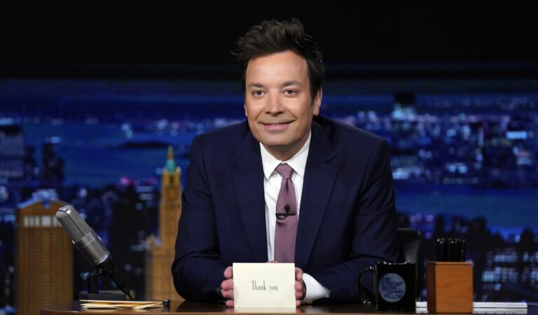 Jimmy Fallon se disculpa con su personal por comportamiento tóxico en el lugar de trabajo