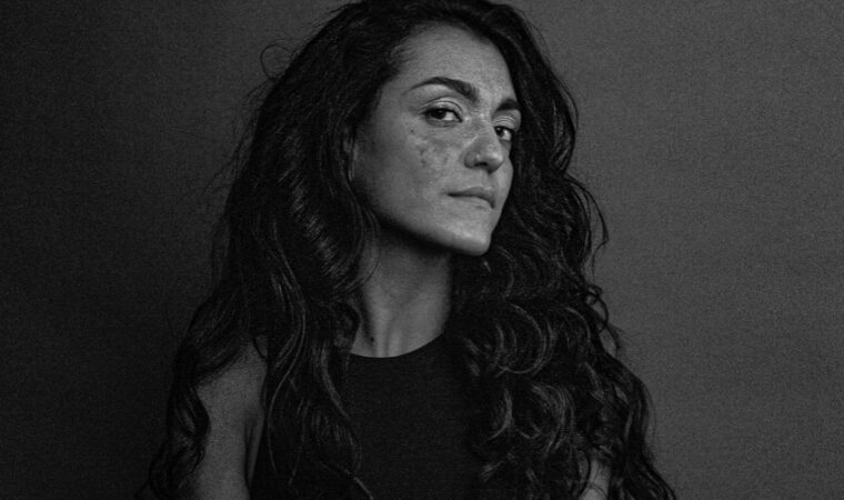 La actriz venezolana Arianne Giron, triunfa en Miami con su participación en la película SIMÓN