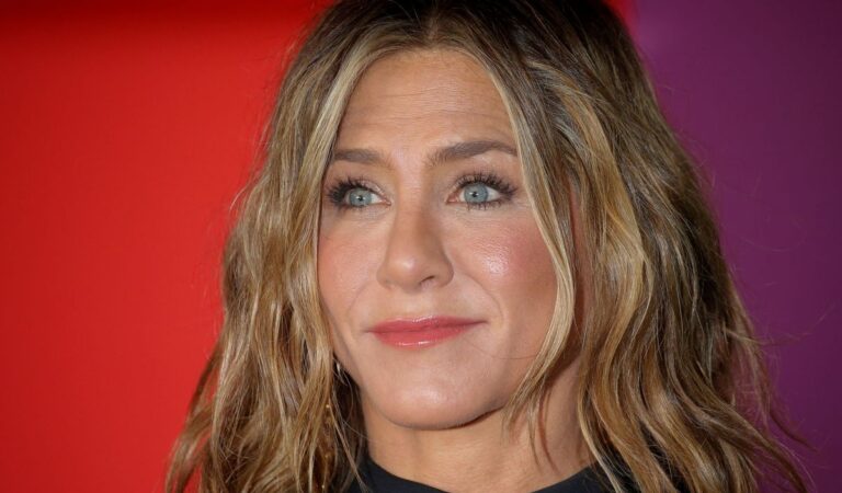 «Es uno de los trabajos más duros que he tenido»: Jennifer Aniston se mostró en la cama sin ¡nada de nada!