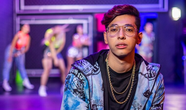 Mota tiene nuevo tema e invita a desconectarse de “El teléfono”