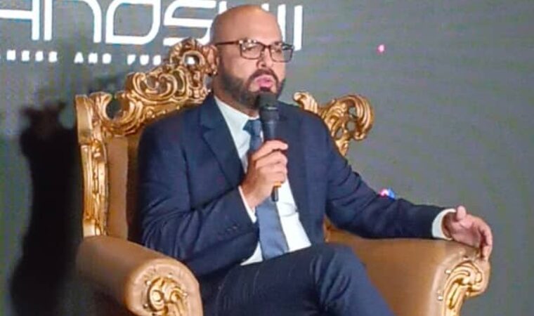 Con las expectativas a millón: Omar Enrique asegura que Venezuela tendrá mucha música este 2024