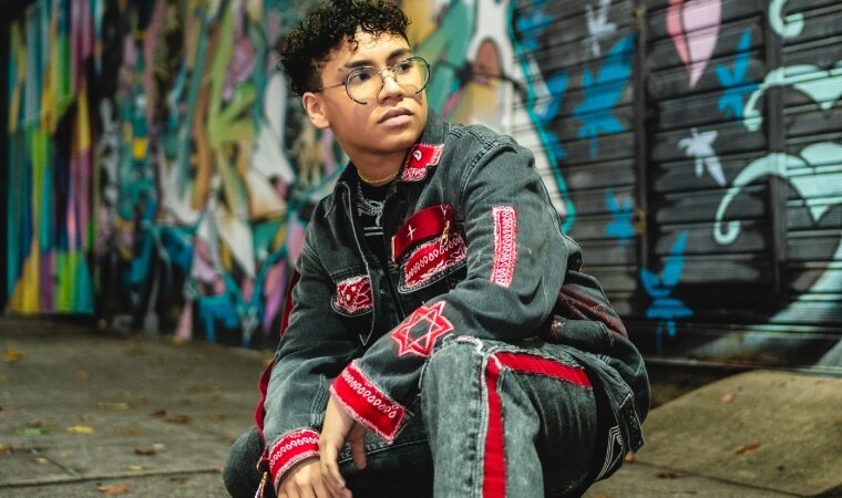 Con «Cari Cari», Robbiew se presenta en la industria musical y promete conquistar al público