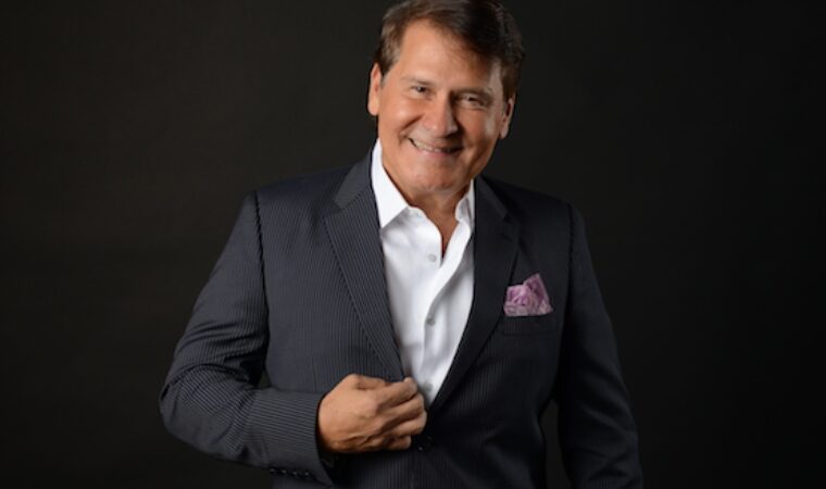 ¡Está de regreso! In concert 80 se vuelve a celebrar en Caracas y esta vez con Roberto Antonio
