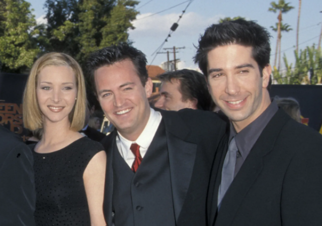 David Schwimmer y Lisa Kudrow se suman al homenaje-despedida de Matthew Perry