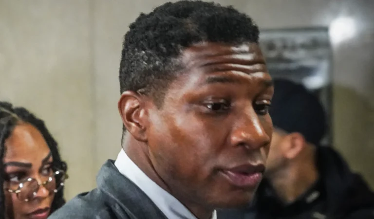 Jonathan Majors: Entre la esperanza y el riesgo, una entrevista que define su futuro en Hollywood