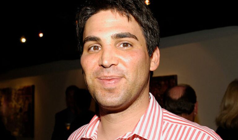 La causa de la muerte de Kevin Turen, productor de «Euphoria» y «The Idol», se revela como un episodio cardíaco