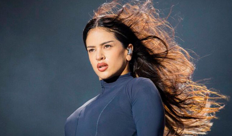 Tras desatar rumores de romance… Rosalía y Jeremy Allen fueron capturados caminando de la mano