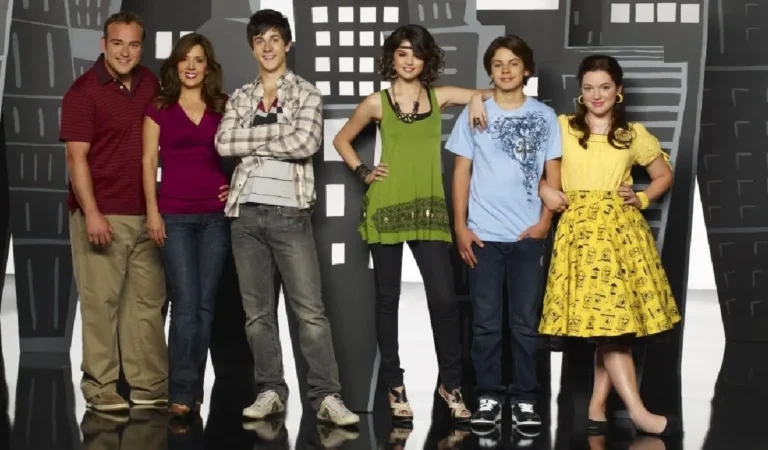 Fanáticos reaccionan al no ver a Jake T. Austin en la reunión de «Los Hechiceros de Waverly Place»