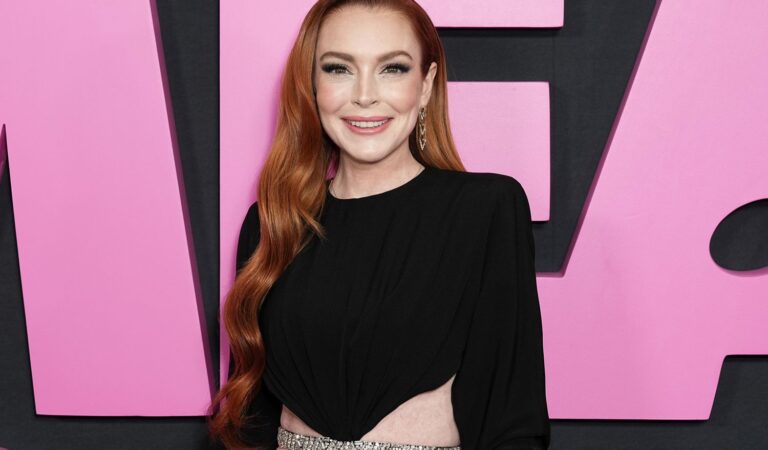 El look deslumbrante de Lindsay Lohan en su regreso a la gran pantalla luego del nacimiento de su hijo