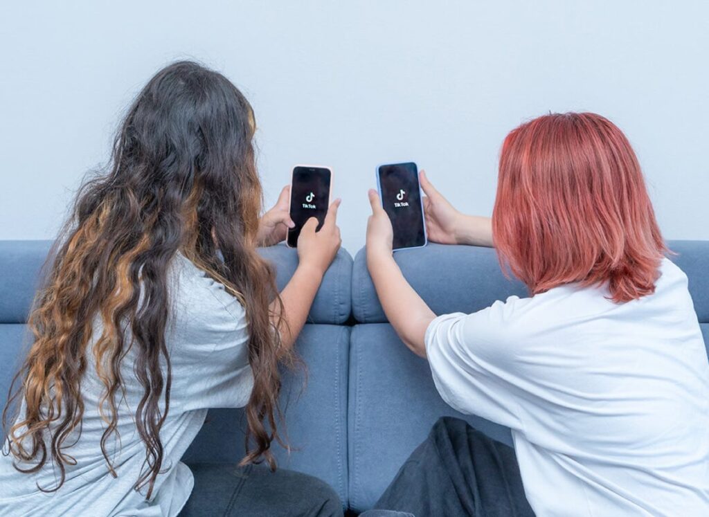 Millennials vs Generacion Z