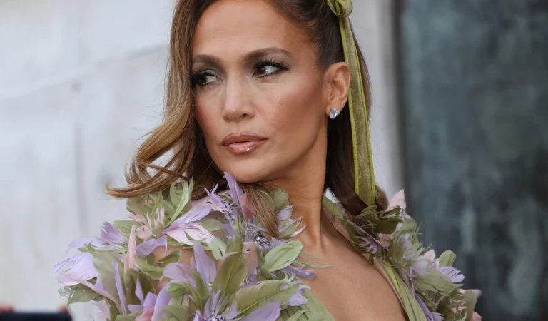 ¡Encuentro de divas! Jennifer Lopez sorprendió a una Drag Queen en pleno escenario
