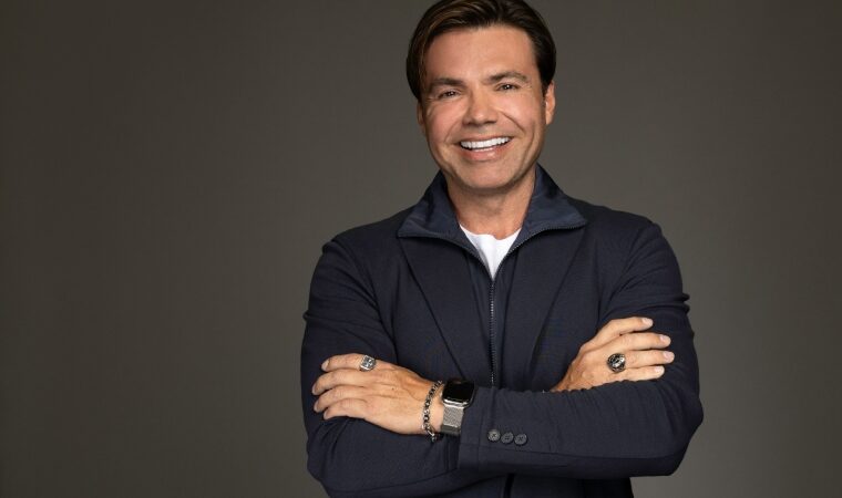 En los primeros lugares de Spotify, Kingtana se posiciona con «Tu recuerdo»