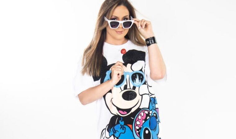 «Walt me mintió»: Sandra Villanueva regresa al teatro con un unipersonal humorístico