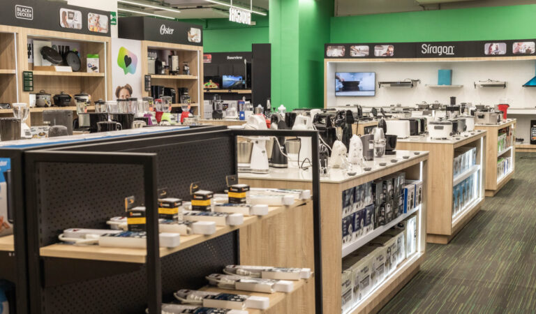 Complaciendo al público: IVOO Sambil Candelaria reinauguró su sede con nuevo concepto 