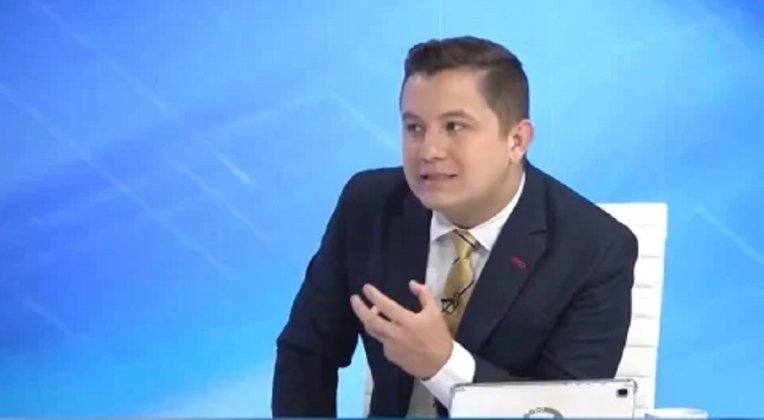 Seir Contreras anuncia oficialmente su candidatura presidencial