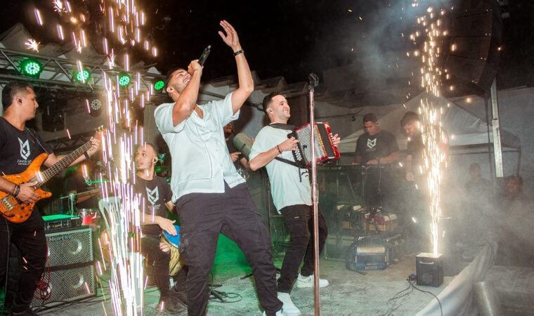 ¡Talento venezolano arrasando! Junior Díaz y Edinson Yepes celebraron los Carnavales de Colombia