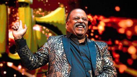 ¿A estas alturas de la vida? Demandan a Wilfrido Vargas por “El baile del perrito”