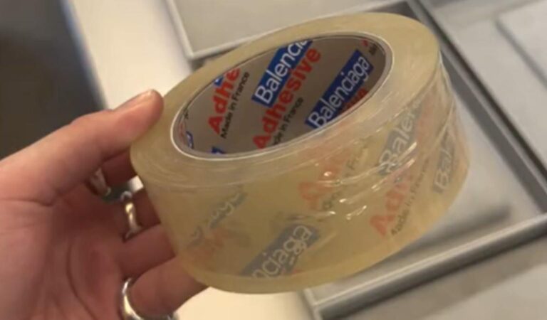 ¡Estar a la moda nunca había sido tan fácil! Balenciaga pone a prueba a sus seguidores