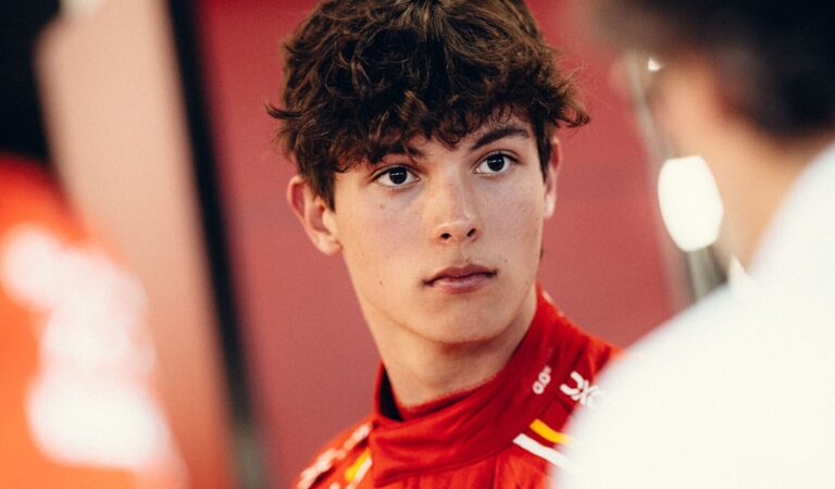 ¿Quién es el nuevo chico que sustituirá a Carlos Sainz?