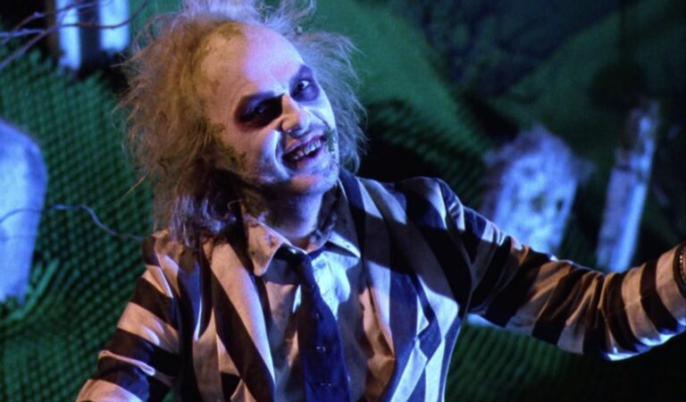 Tim Burton vuelve a destacarse, esta vez dirigiendo la secuela de este clásico