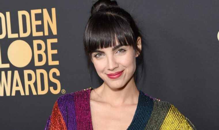 Maria Gabriela de Faria presume su tonificado cuerpo para su papel en la película de Superman