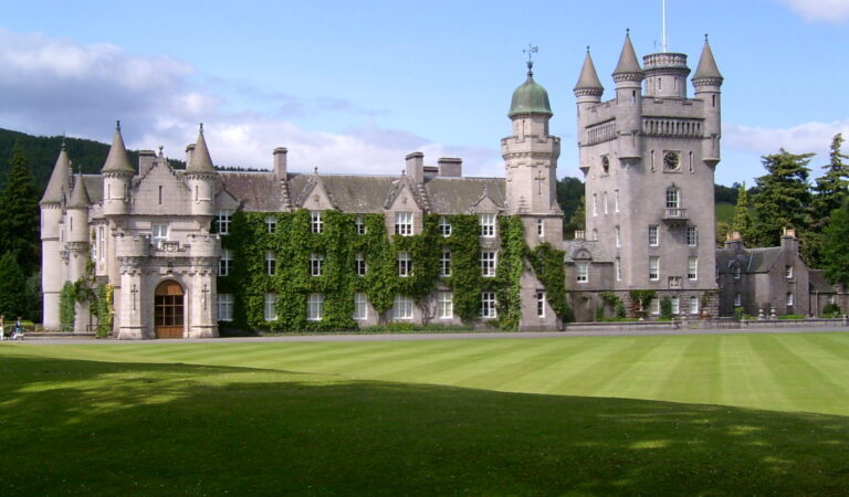 El Rey Carlos III anunció la apertura al público de este histórico castillo